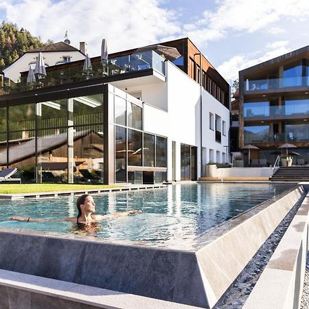 Hotel Weisses Kreuz بورغسيو المظهر الخارجي الصورة