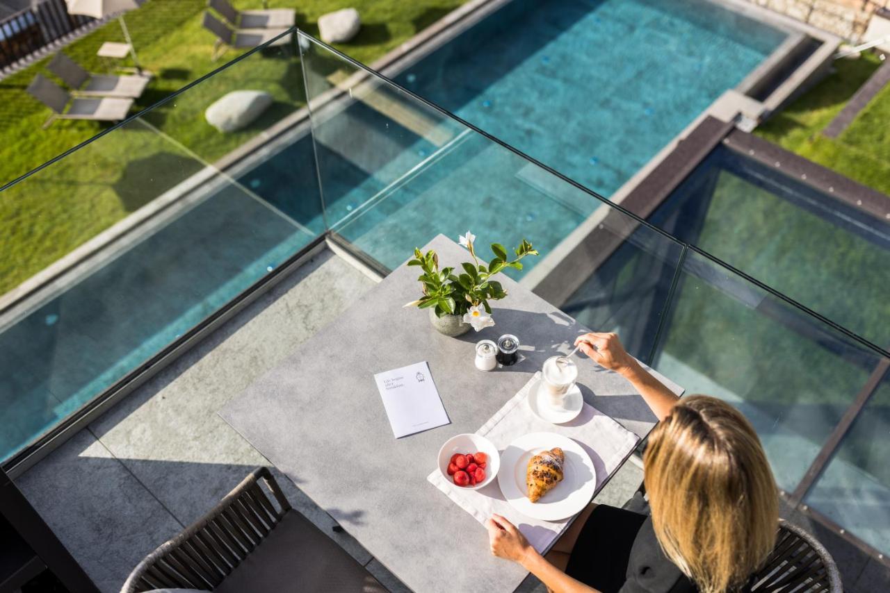 Hotel Weisses Kreuz بورغسيو المظهر الخارجي الصورة