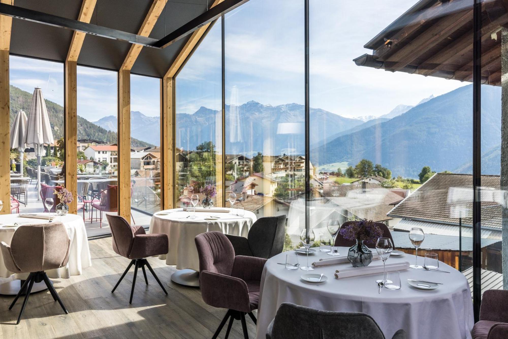 Hotel Weisses Kreuz بورغسيو المظهر الخارجي الصورة