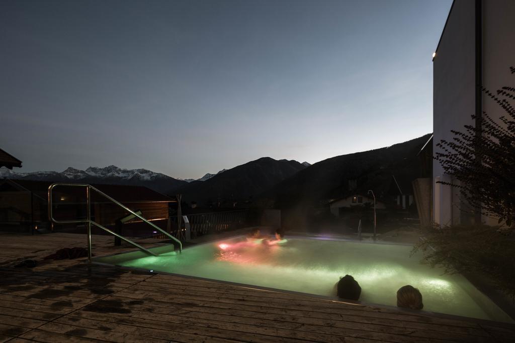 Hotel Weisses Kreuz بورغسيو المظهر الخارجي الصورة